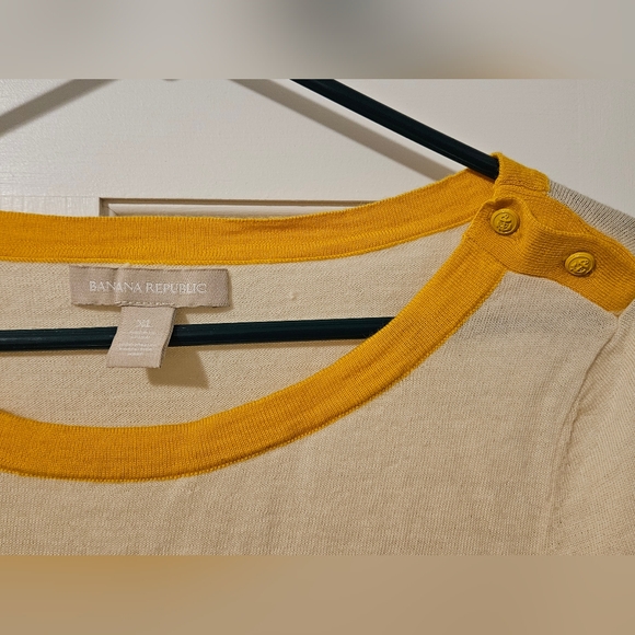 Banana Republic Merino sweater - Picture 2 of 4